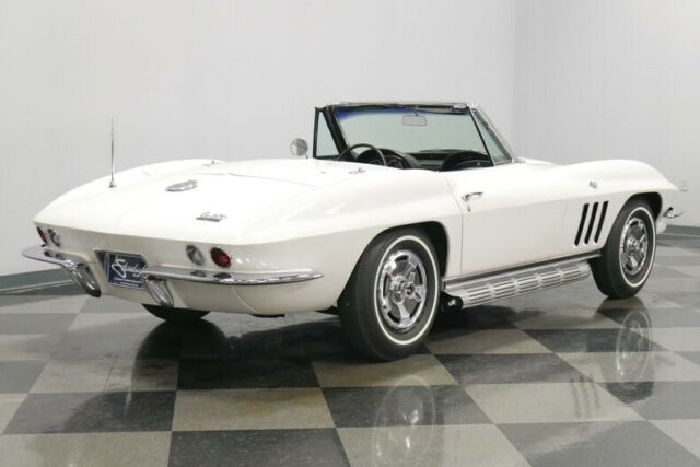 Chevrolet Corvette 1966 image number 13