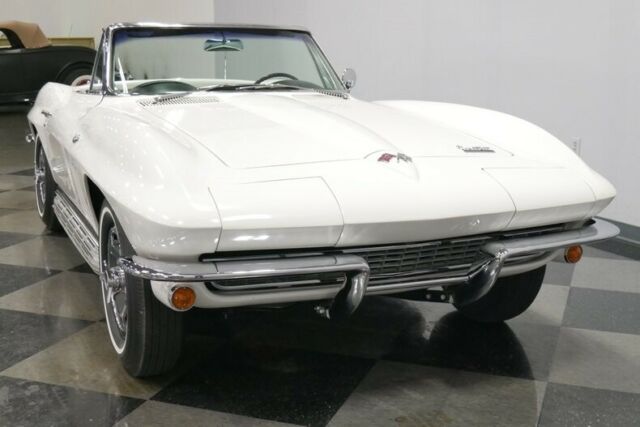 Chevrolet Corvette 1966 image number 18