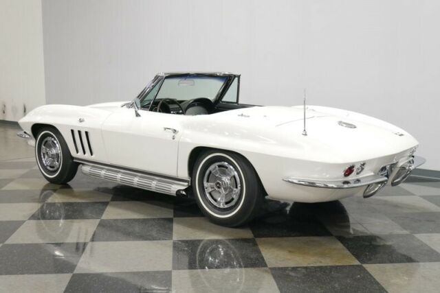 Chevrolet Corvette 1966 image number 32