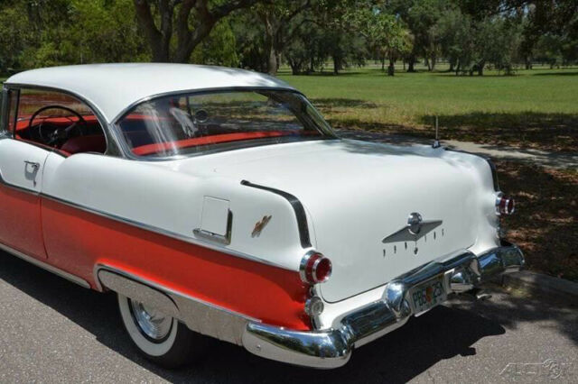 Pontiac Chieftain 1955 image number 8