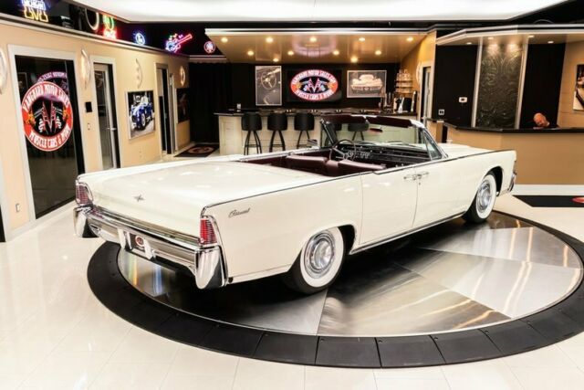 Lincoln Continental 1965 image number 15