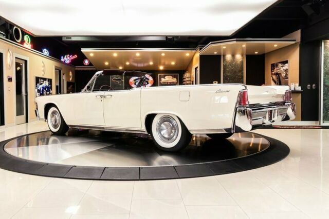 Lincoln Continental 1965 image number 42