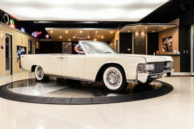 Lincoln Continental 1965 image number 9