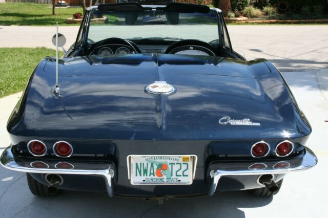 Chevrolet Corvette 1963 image number 28