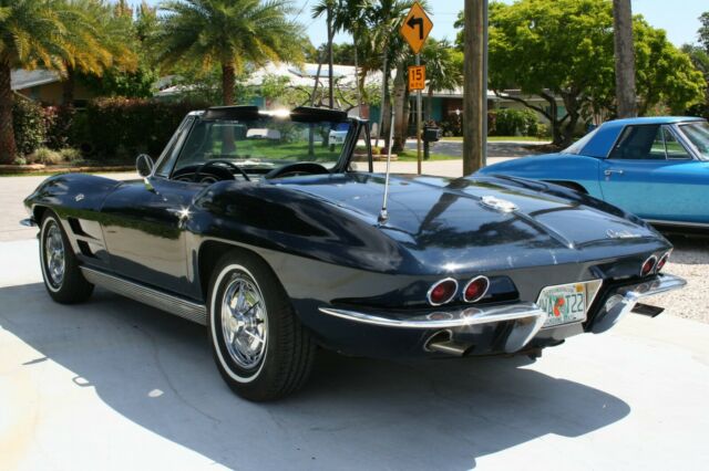 Chevrolet Corvette 1963 image number 33