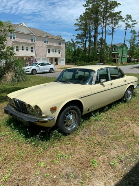 Jaguar XJ6 1974 image number 4