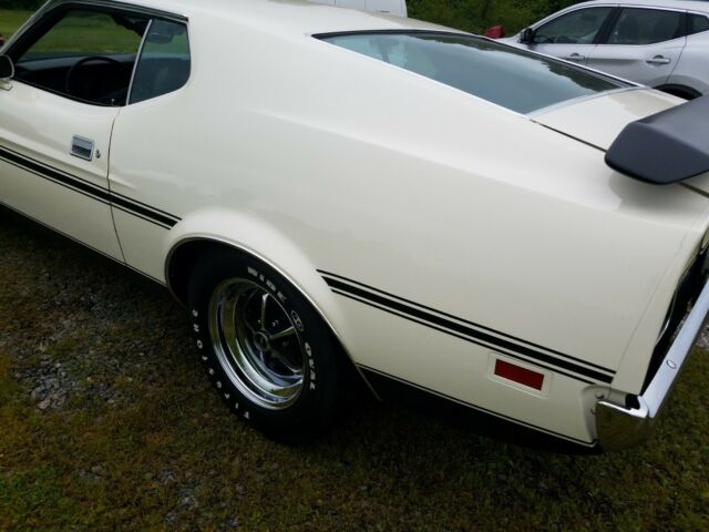 Ford Mustang 1971 image number 23