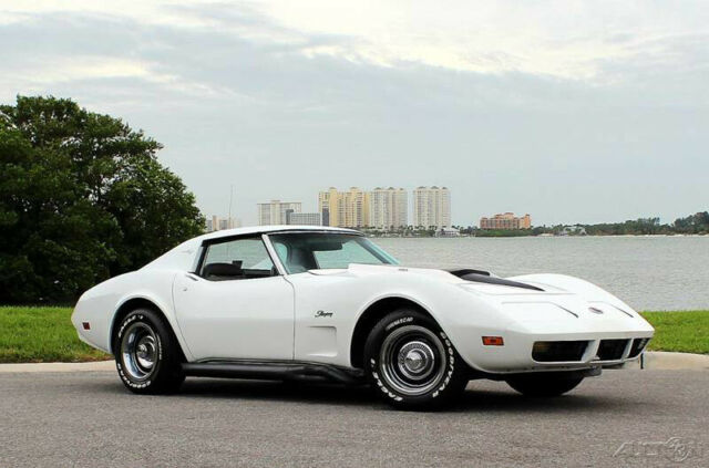 Chevrolet Corvette 1974 image number 29