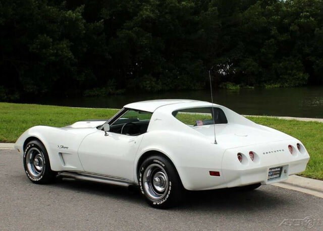 Chevrolet Corvette 1974 image number 3