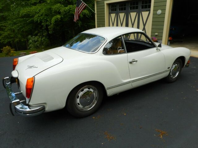 Volkswagen Karmann Ghia 1974 image number 1