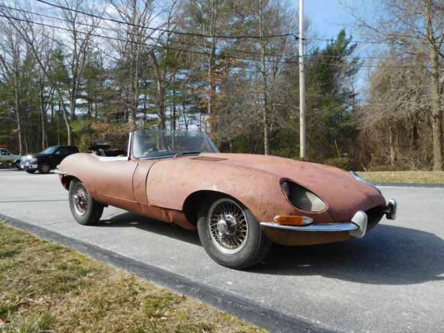 Jaguar E-Type 1961 image number 0