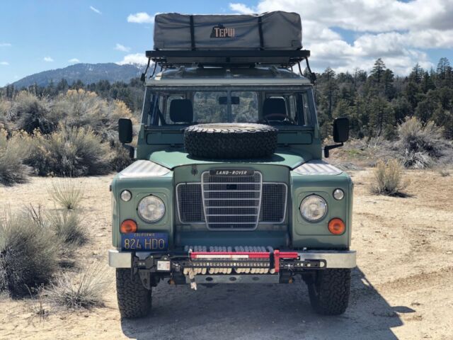 Land Rover Defender 1972 image number 1