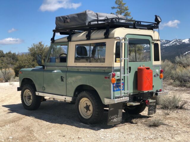 Land Rover Defender 1972 image number 14