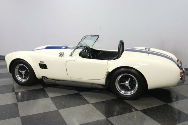 Shelby Cobra 1967 image number 32