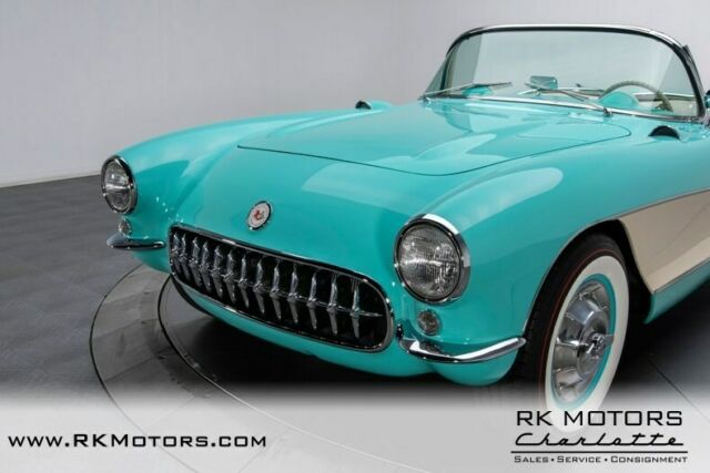 Chevrolet Corvette 1956 image number 16