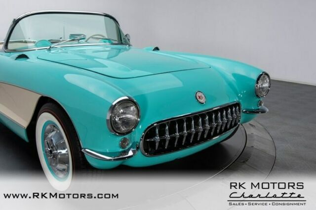 Chevrolet Corvette 1956 image number 44