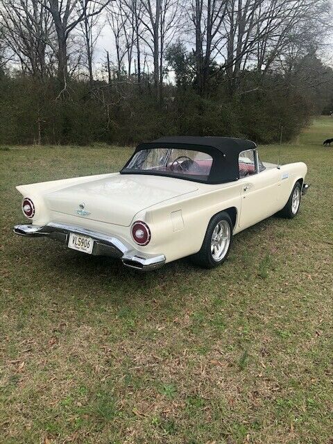 Ford Thunderbird 1957 image number 1