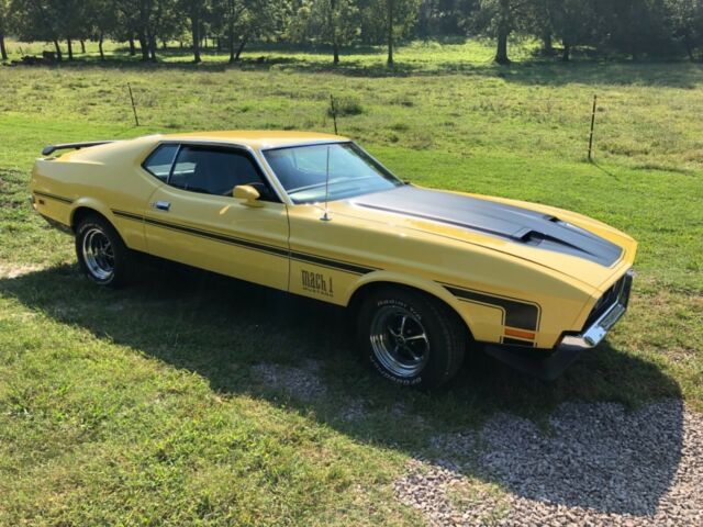 Ford Mustang 1972 image number 25