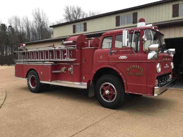 Ford F850 1964 image number 2