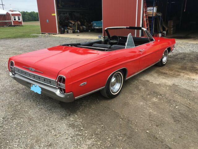 Ford Galaxie 1968 image number 24