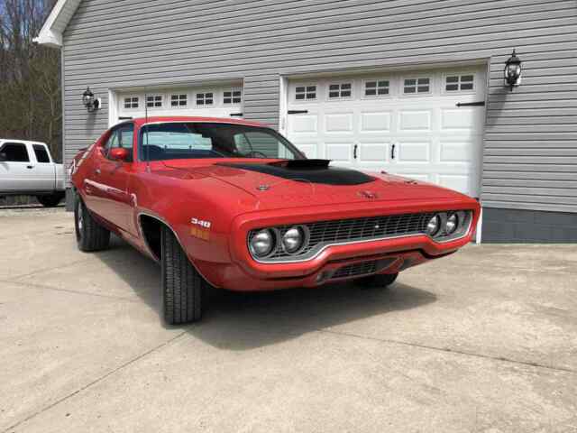 Plymouth Roadrunner 1971 image number 2