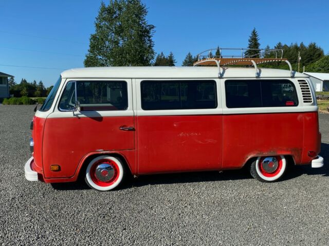 Volkswagen Bus/Vanagon 1976 image number 31