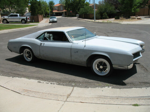 Buick Riviera 1966 image number 0