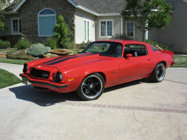 Chevrolet Camaro 1975 image number 10