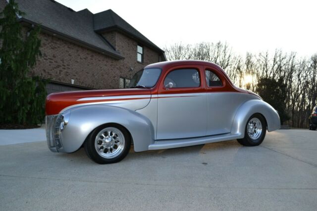 Ford Coupe Deluxe 1940 image number 19