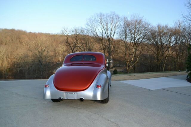 Ford Coupe Deluxe 1940 image number 44