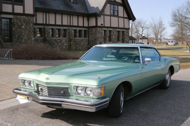 Buick Riviera 1973 image number 0