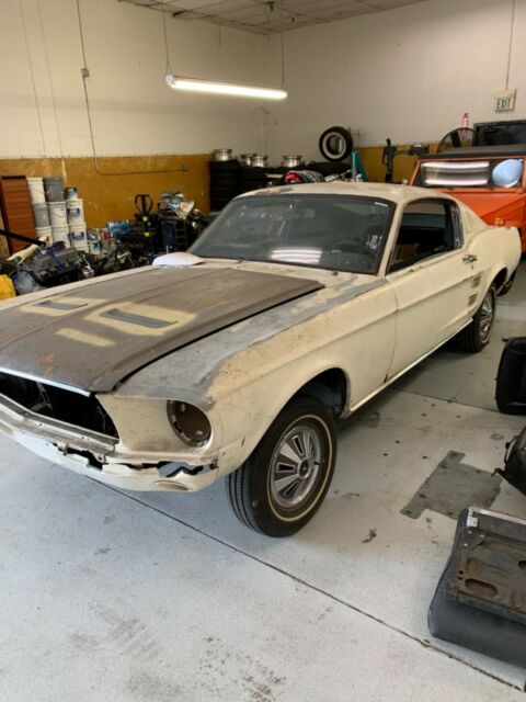 Ford Mustang 1967 image number 0