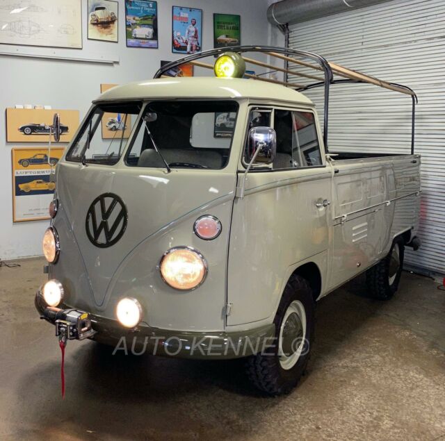 Volkswagen Bus/Vanagon 1965 image number 10