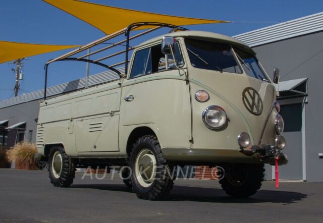 Volkswagen Bus/Vanagon 1965 image number 19