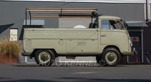 Volkswagen Bus/Vanagon 1965 image number 20