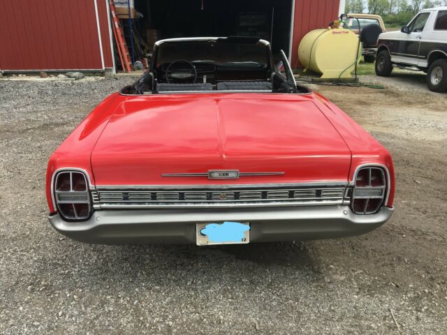 Ford Galaxie 1968 image number 4