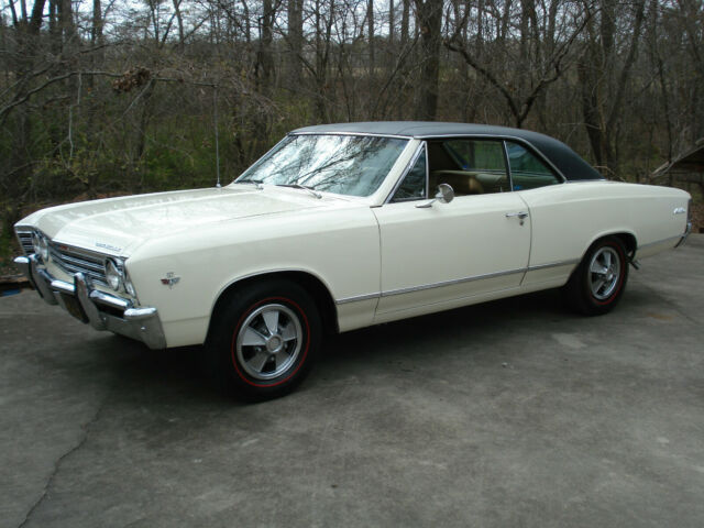 Chevrolet Chevelle 1900 image number 4