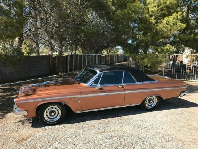 Plymouth Fury 1963 image number 14