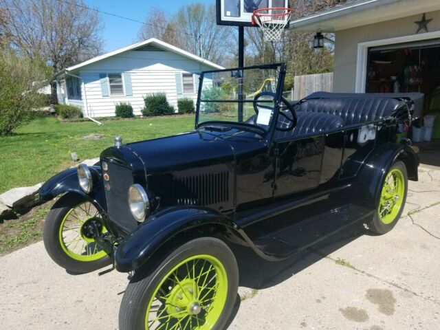 Ford Model T 1926 image number 14