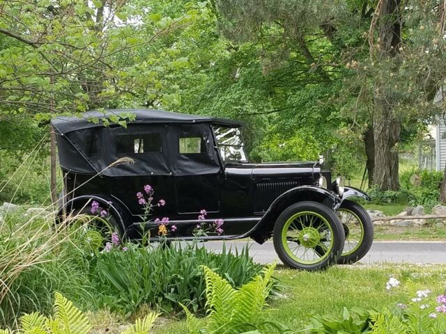 Ford Model T 1926 image number 17