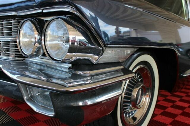 Cadillac Fleetwood 1962 image number 10