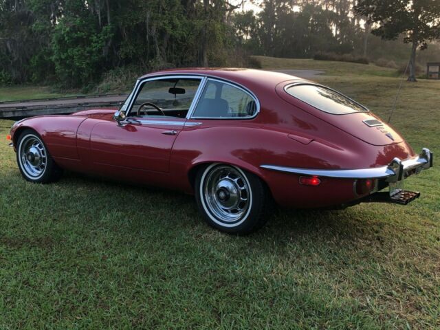 Jaguar E-Type 1973 image number 18