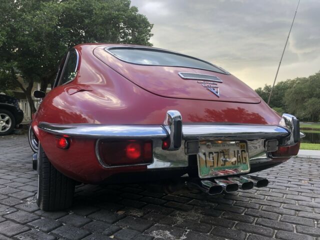 Jaguar E-Type 1973 image number 21