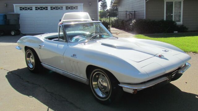 Chevrolet Corvette 1966 image number 2