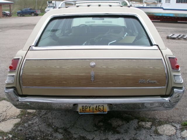 Oldsmobile Custom Cruiser 1969 image number 1