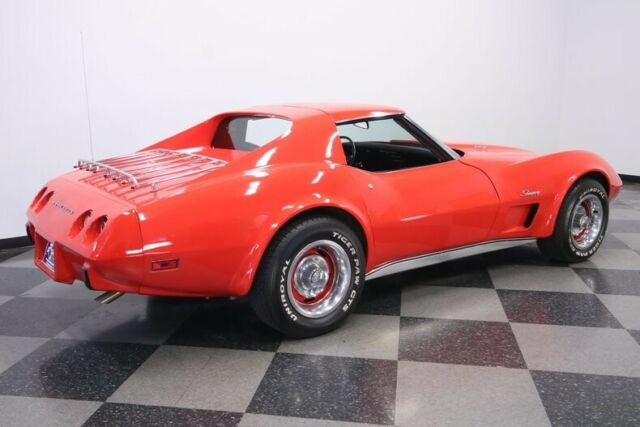 Chevrolet Corvette 1975 image number 14