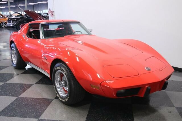 Chevrolet Corvette 1975 image number 17