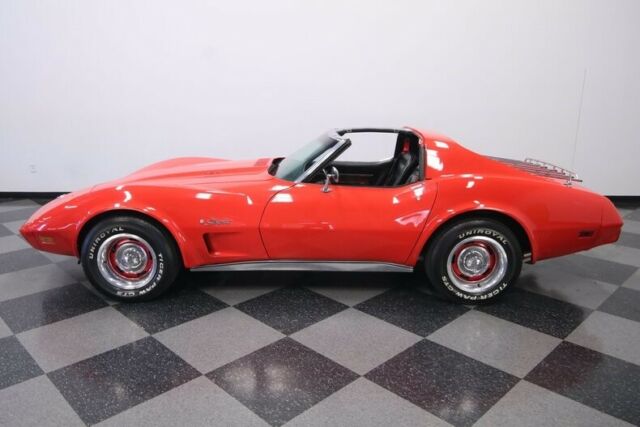 Chevrolet Corvette 1975 image number 2