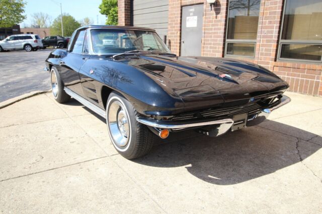 Chevrolet Corvette 1964 image number 28