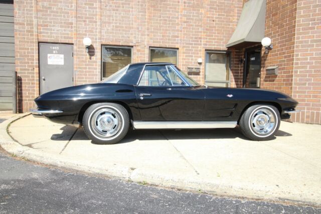 Chevrolet Corvette 1964 image number 30